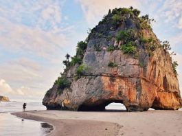 Pantai Watu Maladong, Dijaga Siluman Karang Penyu Raksasa