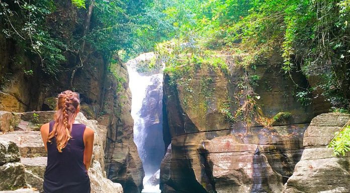 Air Terjun Cunca Wulang, Air Terjun dengan bebatuan yang menjulang tinggi dan air biru yang segar